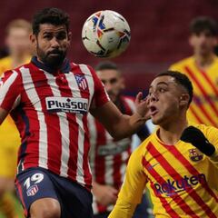 Sergiño Dest has to step up after injuries to Pique and Sergi Roberto