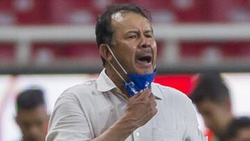 Juan Reynoso, orgulloso de su equipo, pero molesto con el arbitraje