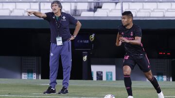 Pellegrini, con Casemiro en primer plano.