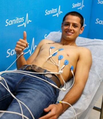 Primer d¨ªa de Chicharito en Madrid