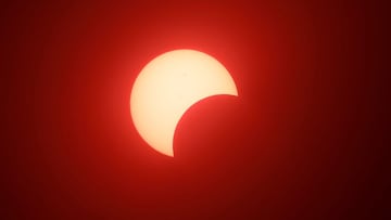 Monday 8 April, a solar eclipse will be visible across a large swath of the United States. Here’s why it is dangerous to look at it without special glasses.