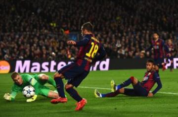 Joe Hart y Jordi Alba.