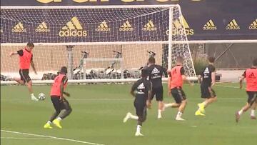James en el entrenamiento antes del encuentro contra el Sevilla