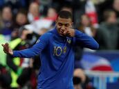 El nuevo show de Mbappé en Francia: golazos y pase de taco