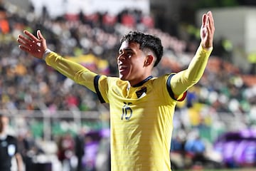 Ecuador midfielder Kendry Páez celebrates after scoring against Bolivia.
