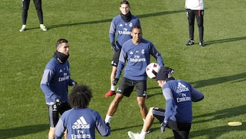 Danilo, durante un entrenamiento del Real Madrid junto con Cristiano, Marcelo, Coentrao y James.