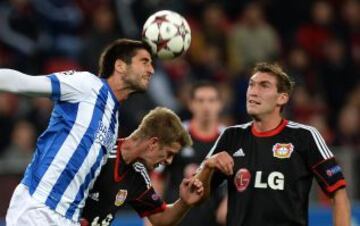 Lars Bender, Stefan Reinartz y Markel Bergara