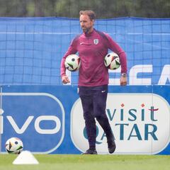 Southgate: “¿Favoritos? He visto jugar a España, a Alemania…”