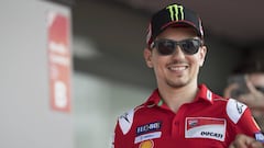 MONTMELO, SPAIN - JUNE 14:  Jorge Lorenzo of Spain and Ducati Team smiles and arrives at the press conference pre-event during the MotoGp of Catalunya - Previews at Circuit de Catalunya on June 14, 2018 in Montmelo, Spain.  (Photo by Mirco Lazzari gp/Getty Images)