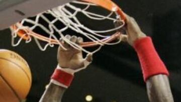 <b>CAMBIA DE AIRES.</b> El pivot de los Pistons se pasa a Chicago. Gran pérdida para el campeón del 2004.