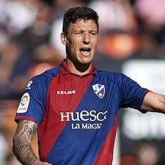 La salida de Musto abre la puerta al ansiado delantero