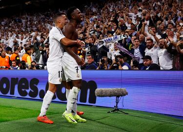 4-2. Vinicius celebra el cuarto gol que marca en el minuto 85 de partido.