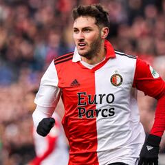 Santiago Giménez anota con Feyenoord y nadie celebra con él