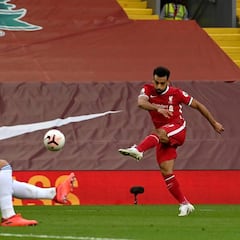 Salah decide el estreno 'loco' entre Liverpool y Leeds