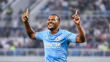 El delantero venezolano del Dalian Yifang, Salom&oacute;n Rond&oacute;n, durante un partido.