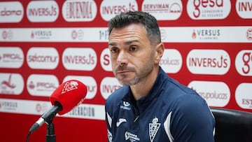 Colunga durante la rueda de prensa previa al choque en Antequera.