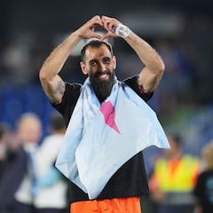 Borja Iglesias: “Me sorprende que le demos más importancia a parar un evento deportivo que a un genocidio”