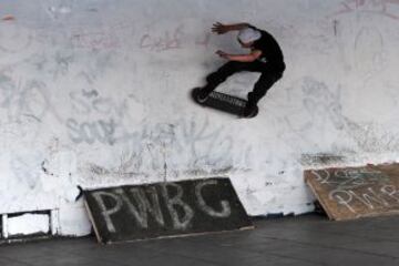 Mediante una exhibición debajo de Southbank Centre de Londres pretenden salvar el skatepark de tiendas y cafés.