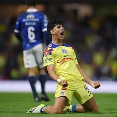 Kevin Álvarez se estrena como goleador del América