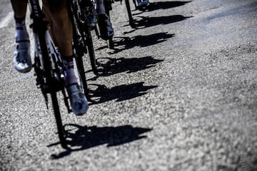 Detalle del pelotón durante la 17ª etapa del Tour de Francia de 2017.