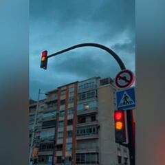 Granada estrena un nuevo sistema de aviso en sus semáforos: un segundo antes de ponerse en verde, esto es lo que ocurre