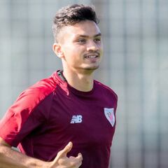 Ganea deja Rumanía por lesión