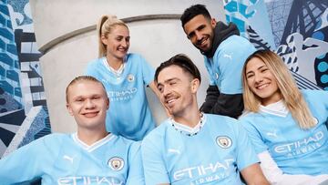 PUMA y el Manchester City presentan la nueva primera equipaci車n para la temporada 2023/24 que conmemora las dos d谷cadas del traslado del Club al Etihad Stadium. Rinde homenaje a las caracter赤sticas ic車nicas del Etihad Stadium y est芍 inspirada en la camiseta que el equipo us車 durante la primera temporada en su nuevo estadio.