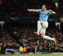 Negredo y Nasri doblegan a un Swansea con cinco españoles