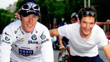<b>FAVORITOS. </b>Los hermanos Andy y Fran Schleck, en París.