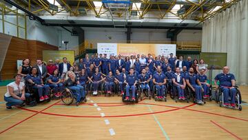Uribes arropa al equipo paralímpico antes de París: “Encarnáis los mejores valores”