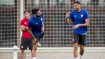 Villalibre y Kodro se disputan un puesto.