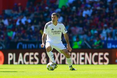 Luis Figo durante el partido de Leyendas en entre el Real Madrid y el Fútbol Club Barcelona.
