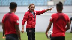 Secretismo total a cuatro días del debut ante Dinamarca