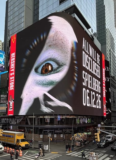 El nuevo proyecto de extraterrestres de Steven Spielberg se deja ver por primera vez en el lugar más emblemático de New York