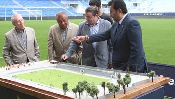 Al-Thani muestra la maquera de La Rosaleda del a&ntilde;o 1941