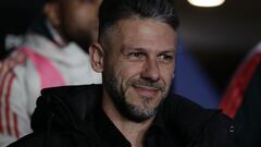 River Plate's head coach Martin Demichelis gestures before the Argentine Professional Football League Tournament 2023 match against San Lorenzo at the Pedro Bidegain stadium in Buenos Aires, on July 8, 2023. (Photo by ALEJANDRO PAGNI / AFP)