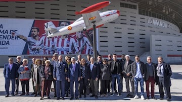 El Atlético inauguró la estatua en homenaje al Atlético-Aviación