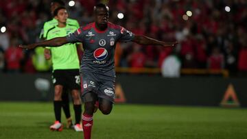 Carmelo Valencia es una de las figuras del América de Cali que siguen demostrando gran fútbol en el FPC, ahora se enfrentarán a Nacional en el Atanasio