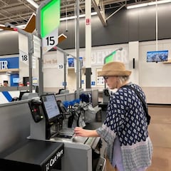 Así funciona el nuevo sistema de seguridad de Walmart para escanear productos