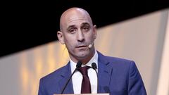 Rubiales cambia su sueldo