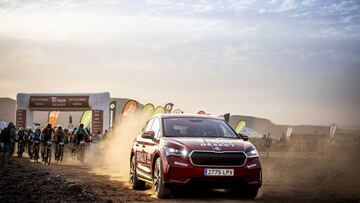 Imagen de un vehículo de Skoda durante una prueba de la Titan Desert.