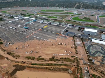 Vista de cómo ha quedado el circuito Ricardo Tormo tras las graves inundaciones en Valencia. 