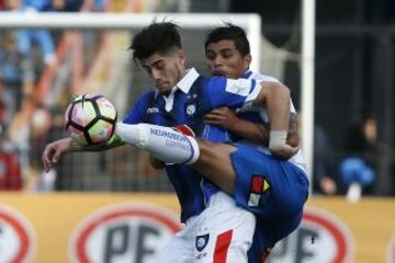 Futbol, Huachipato vs Universidad Catolica.
Campeonato de Clausura 2016/17
El jugador de Huachipato, Angelo Sagal, derecha , disputa el balon con Juan Carlos Espinoza de Universidad Catolica durante el partido de primera division en el estadio Cap en Talcahuano, Chile.
07/05/2017
Paul Plaza/Photosport*****

Football, Huachipato vs Universidad Catolica.
Clousure Championship 2016/17
Huachipato's player Angelo Sagal, left right center, battles for the ball against Universidad Catolica` Juan Carlos Espinoza during the first division football match held at the Cap stadium in Talcahuano, Chile.
07/05/2017
Paul Plaza/Photosport