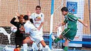 <b>PODEROSO.</B> El Interviú es el actual campeón liguero y ha empezado la temporada ganando la Supercopa.