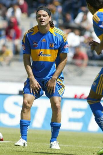 El mediocampista argentino Guillermo Marino ganó el certamen con Boca Juniors en 2007. Inmediatamente después vino a México para enrolarse con los Tigres de la UANL, con quienes permaneció del Apertura 2007 al Clausura 2009. 