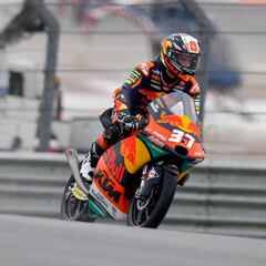 Acosta aparcó la moto antes de Portimao para evitar lesiones