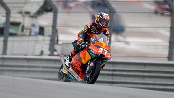 Acosta aparcó la moto antes de Portimao para evitar lesiones