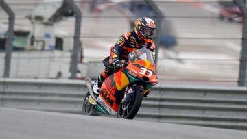 Acosta aparcó la moto antes de Portimao para evitar lesiones