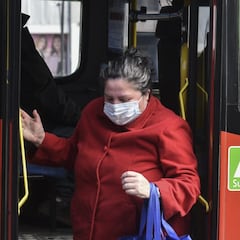 Sanidad estima una fecha para el fin de la mascarilla en interiores