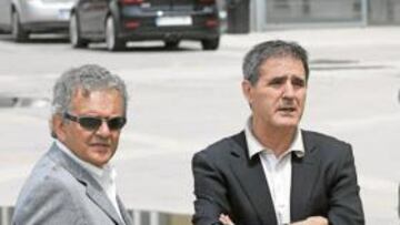 <b>REUNIDOS. </b>Paco Herrera y Pedro Tomás (aquí en imagen de archivo) se vieron ayer en Sant Adrià. También estuvo Bartolomé Márquez.